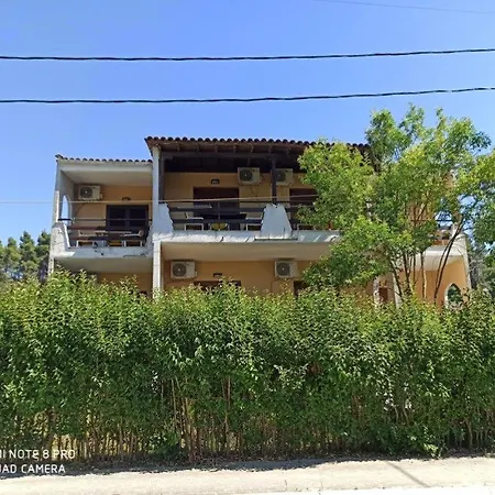 Sirtaki Apartment *
